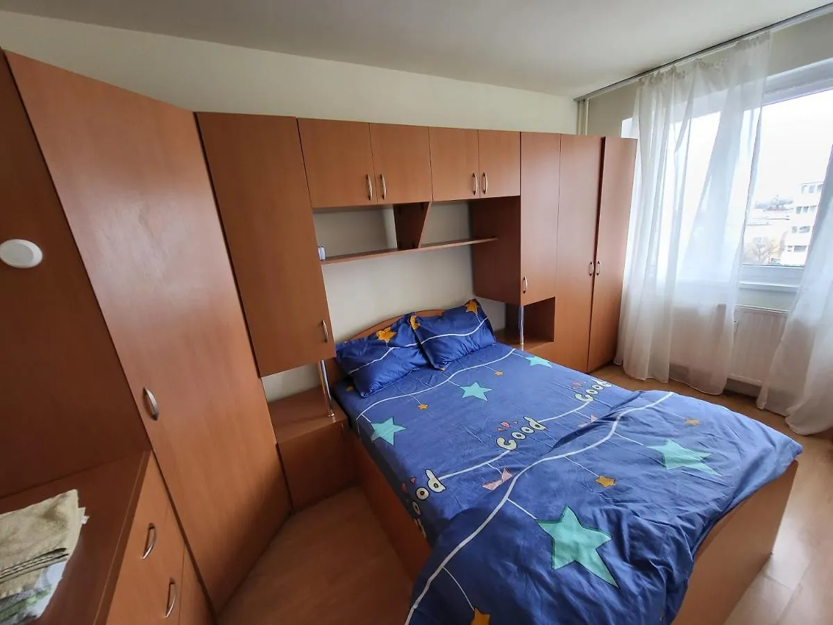 Cloud Nine Militari Gorjului Apartment location